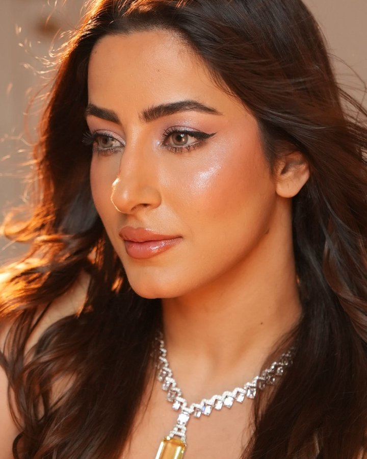 Kulvir Kaur Malhotra — reel